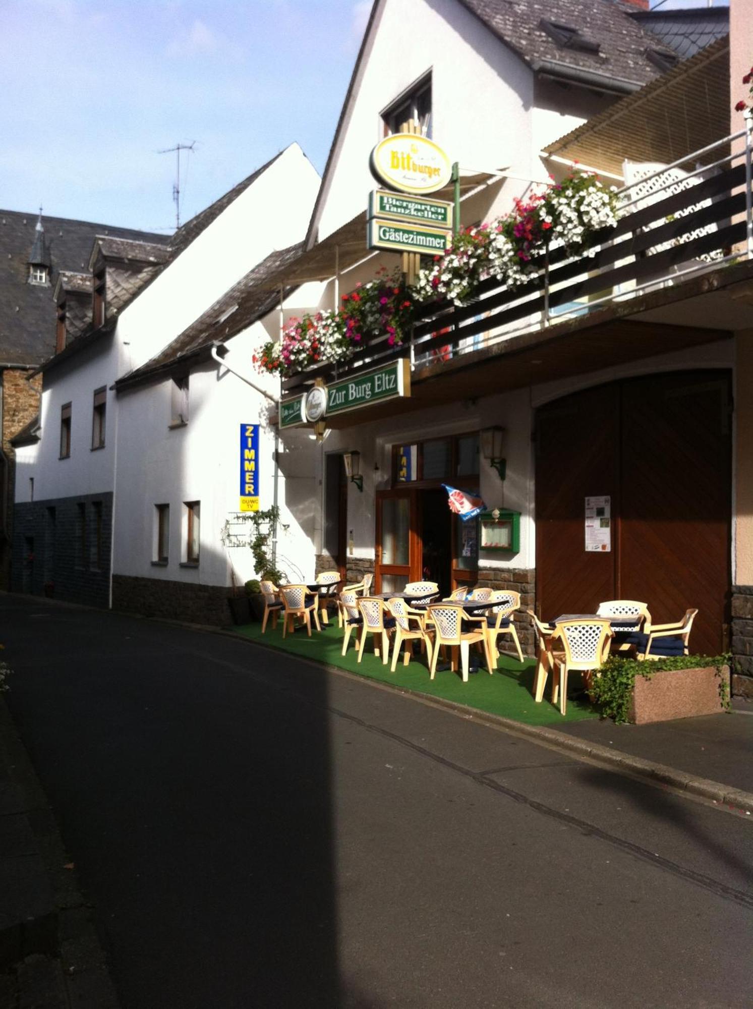 Zur Burg Eltz Hotel Moselkern Exterior photo